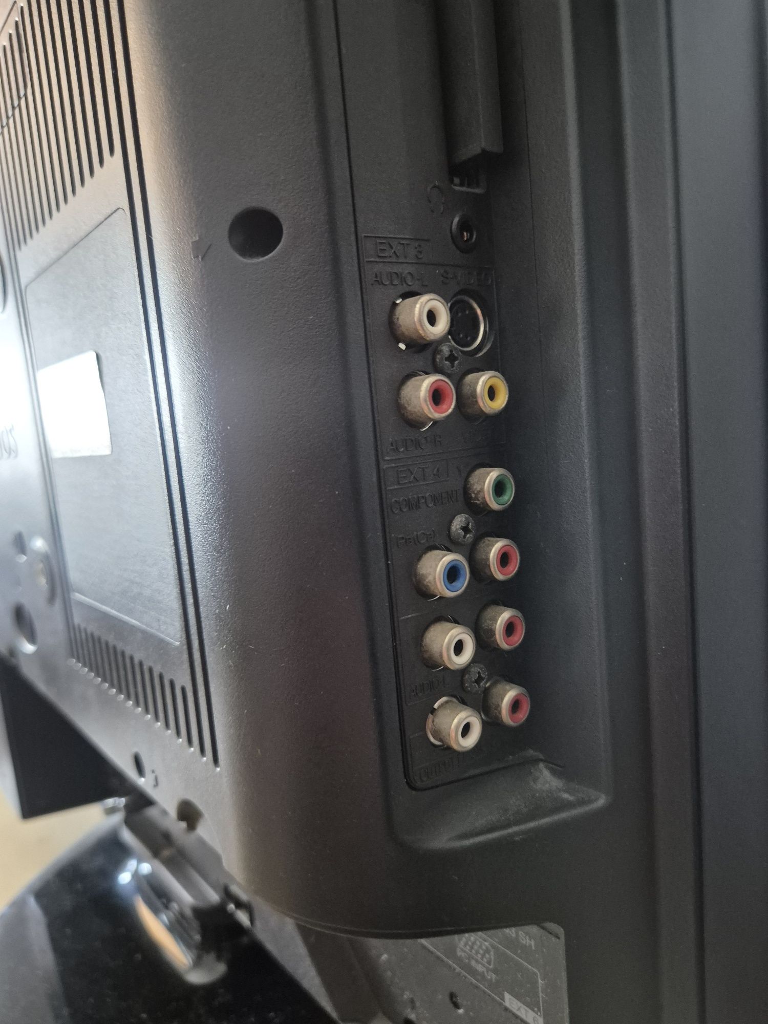 Telewizor LCD Sharp LC-20AD5E-BK 20" + pilot