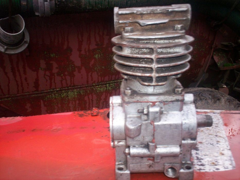 Sprężarka Ursus C-328, C-330 . C-360 -3P . C-385, 902, 904, 912, 914,