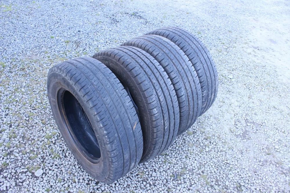 Opony Wzmocnione 4szt. Michelin Agilis 195/70 R15 C