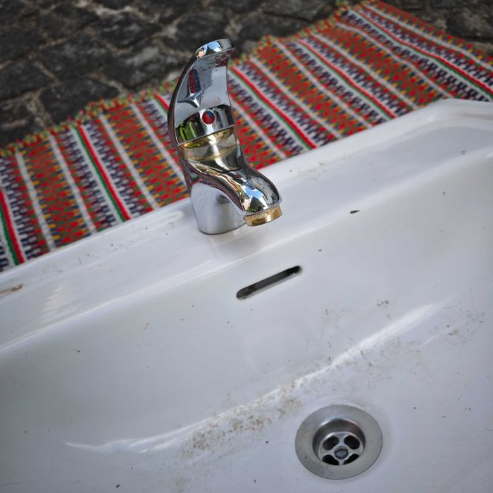 Lavatório com pedestal e torneira INDUSA