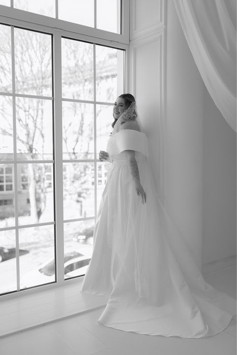 Весільна сукня в ідеальному стані