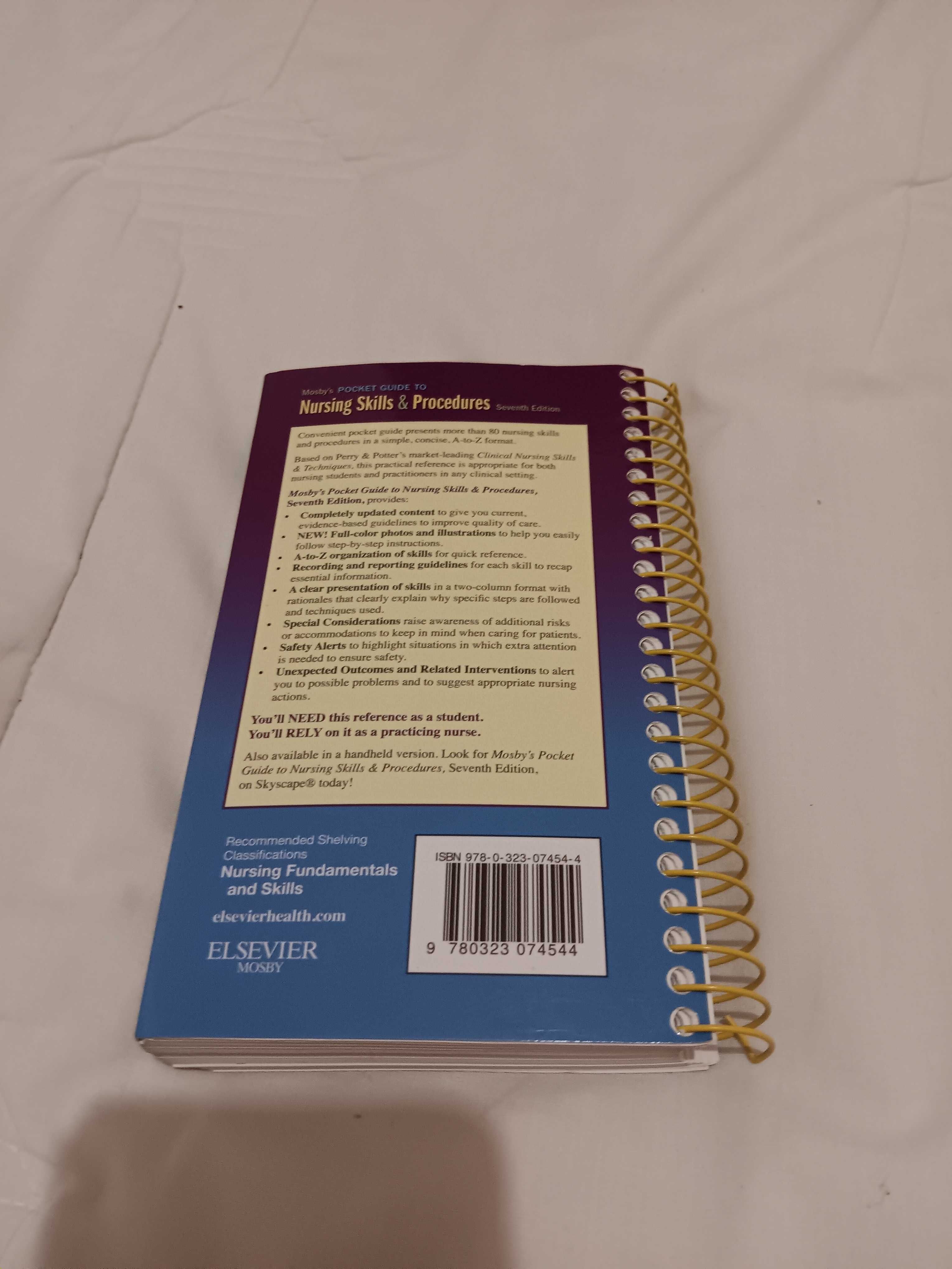 Livro "Nursing Skills & Procedures" (7ª edição)