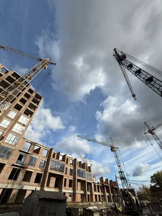 1-кімнатна в центрі міста на 6 поверсі!