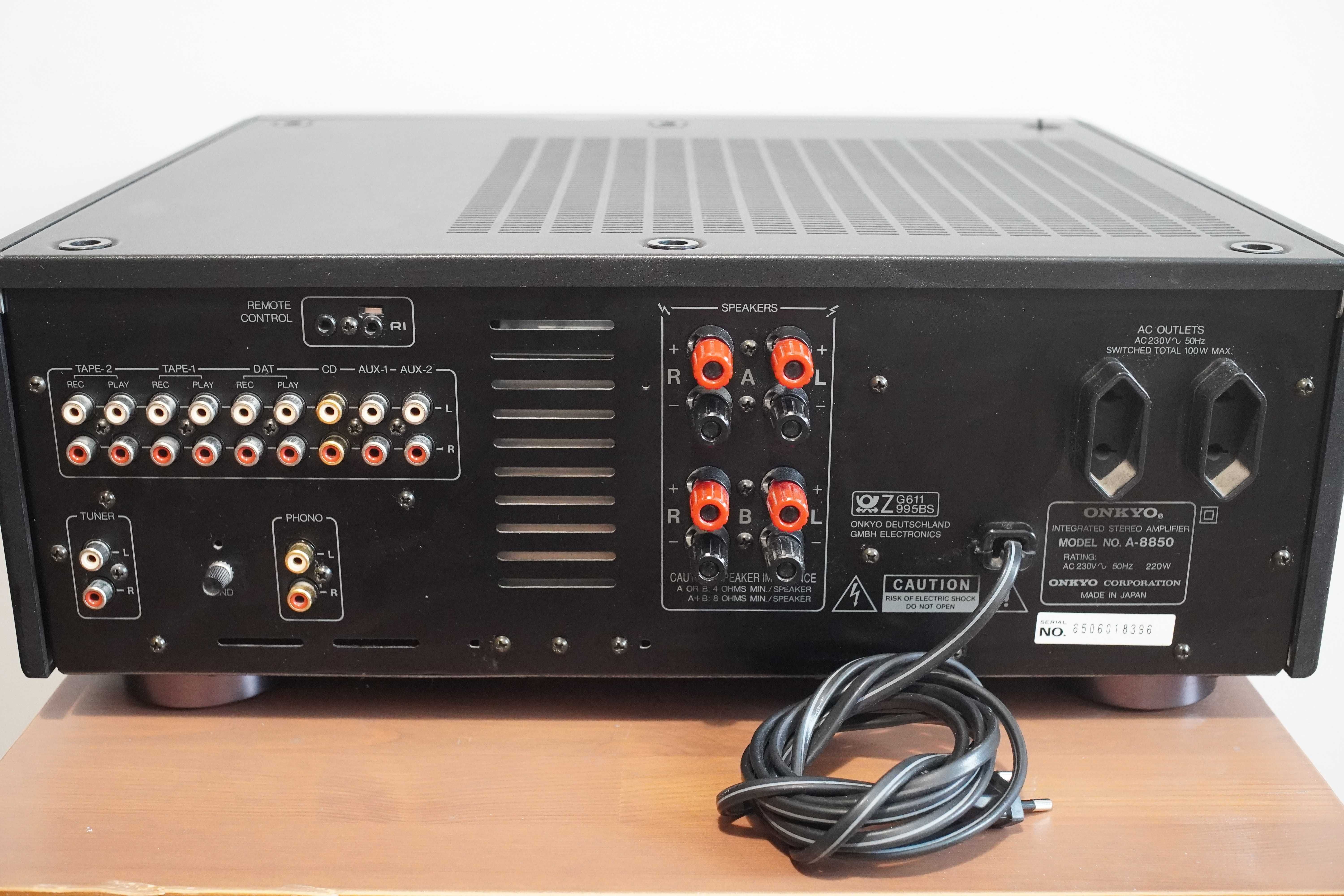 Wzmacniacz stereo Onkyo Integra A-8850