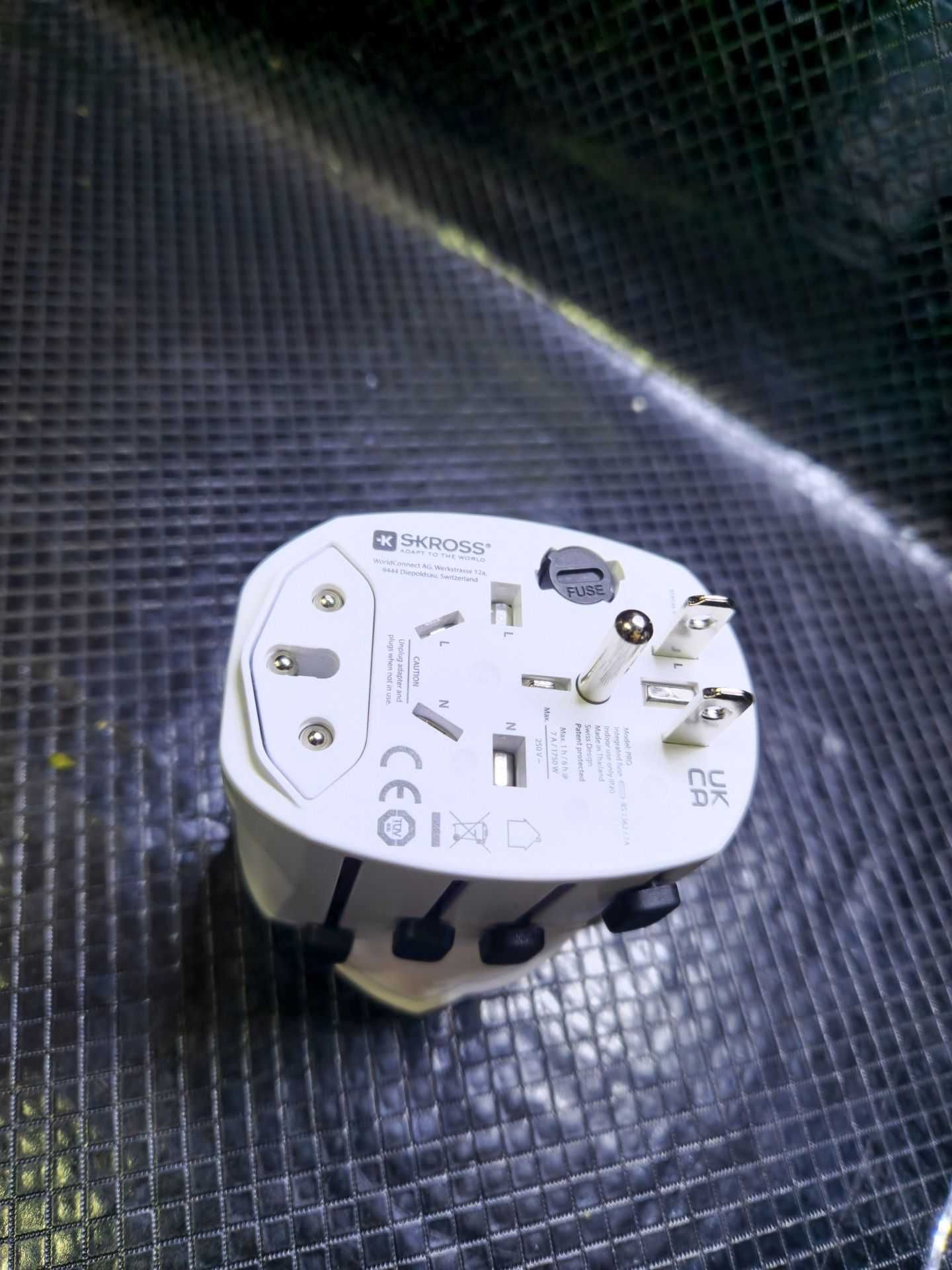 Travel adapter przejściówka do gniazda UK USA uniwersalna