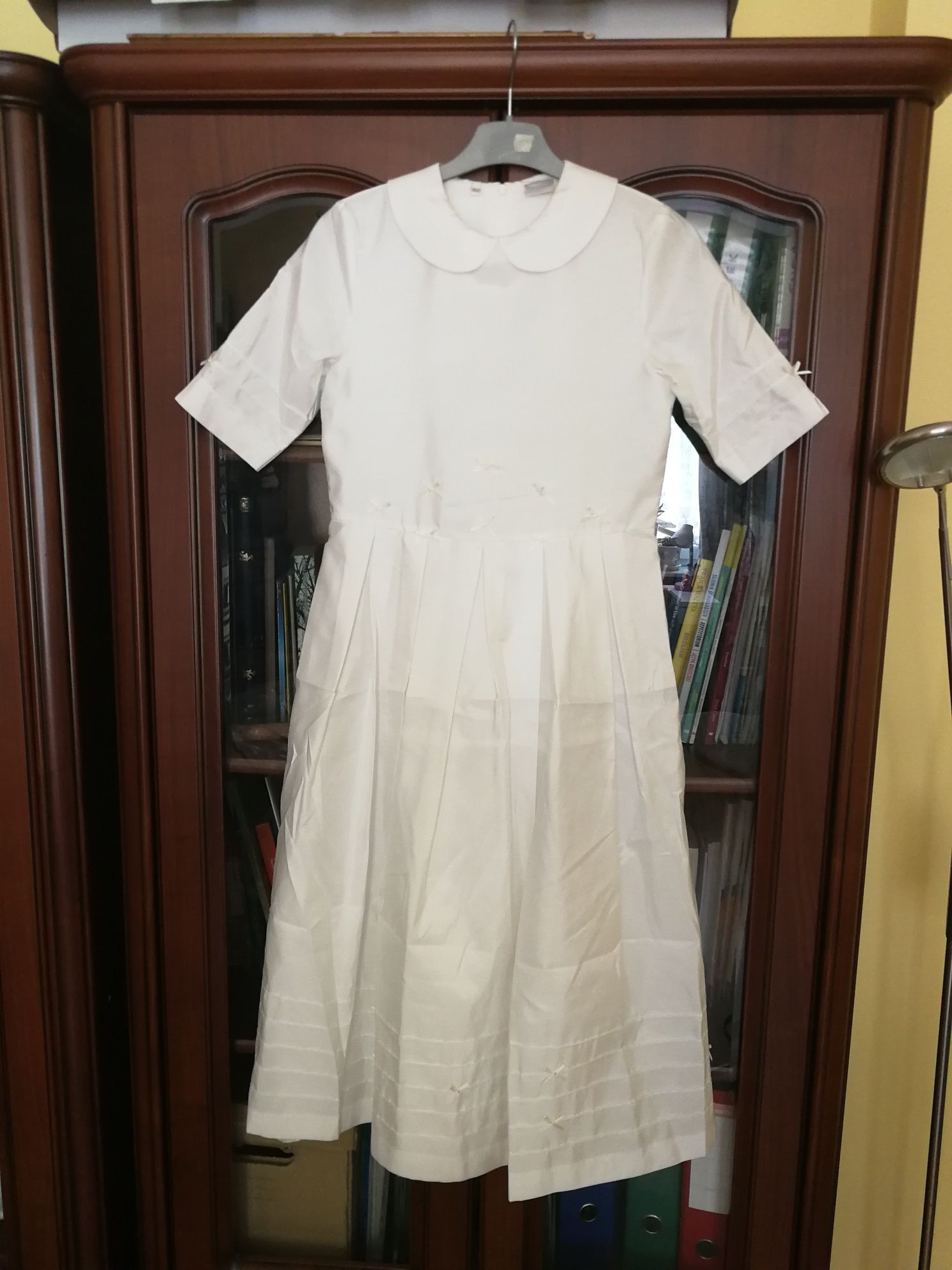 Biała sukienka komunijna 152