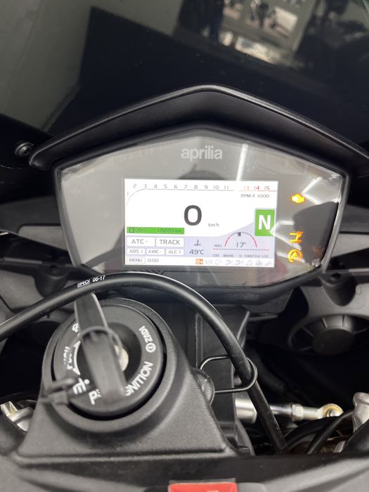 Aprilia RSV4 1000 Factory RR RF Akrapovic S1000 cbr zx10 R1 Niemcy