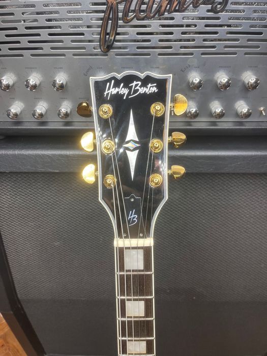 Guitarras Ibanez 7 cordas e Harley Benton