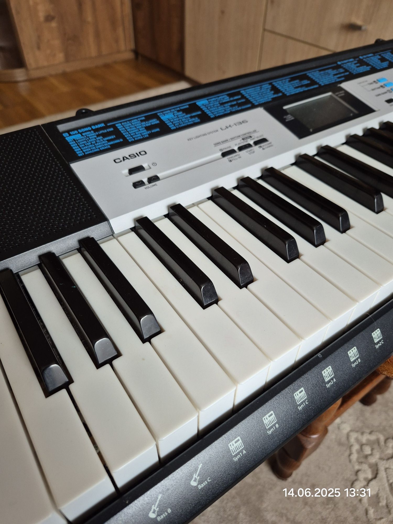 CASIO LK-136  сентизатор