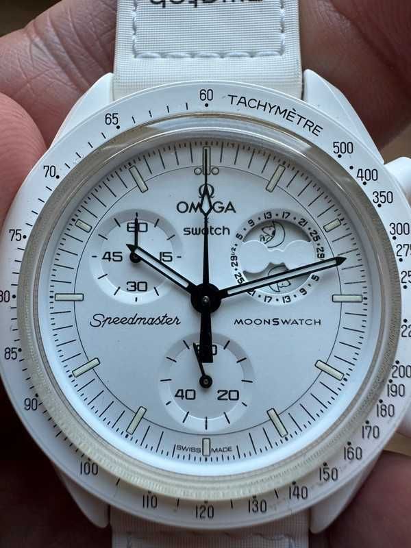 Moonswatch SO33W700 Mission To Moonphase Snoopy