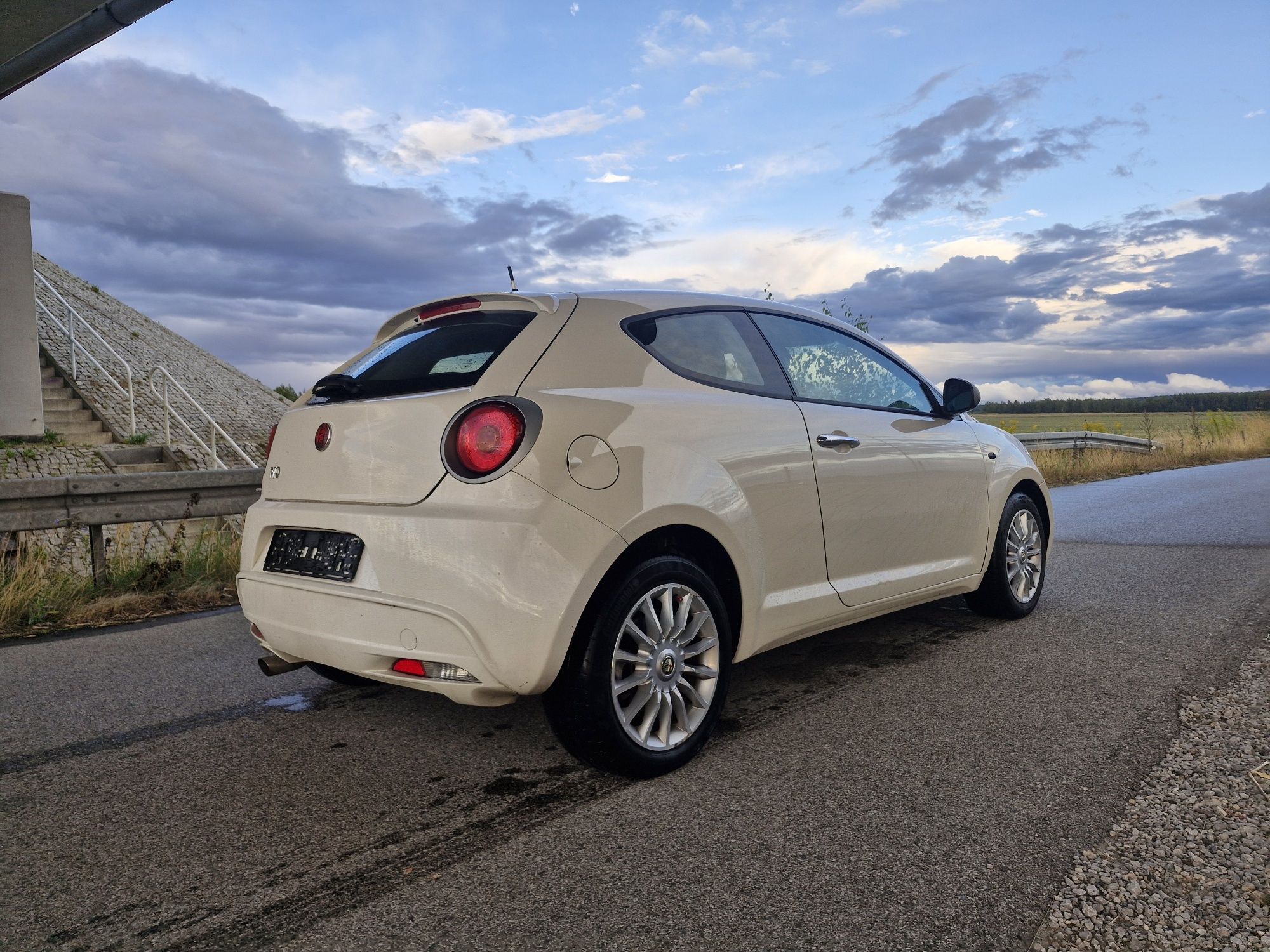 Alfa Romeo Mito 1.4 8V 77KM 2013R