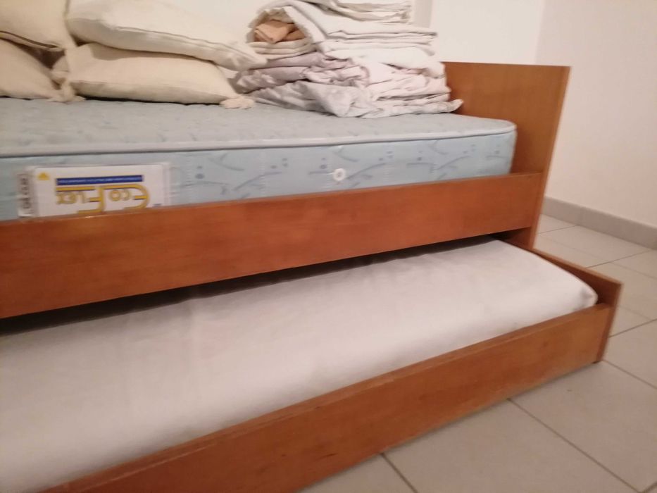 Cama Gavetão Vintage Madeira Maciça (1970) - 1.80x0.80 + 1 Colchão