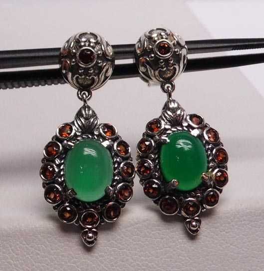 Srebrne orientalne kolczyki Granaty i zielony Chalcedon sztyfty