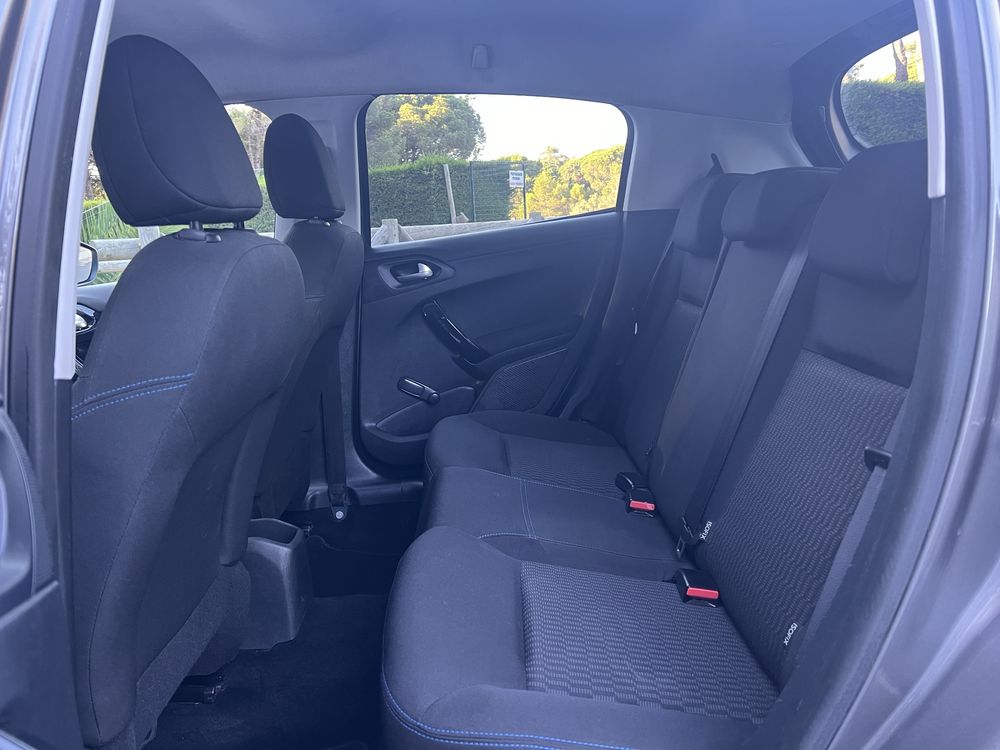 Peugeot  208 1.2 Signature 83cv Nacional 1 dono
