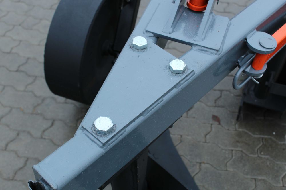 ПОСИЛЕНИЙ І МІЦНИЙ - Плуг навісний ПН vinmet рама 80/100 Велике Колесо