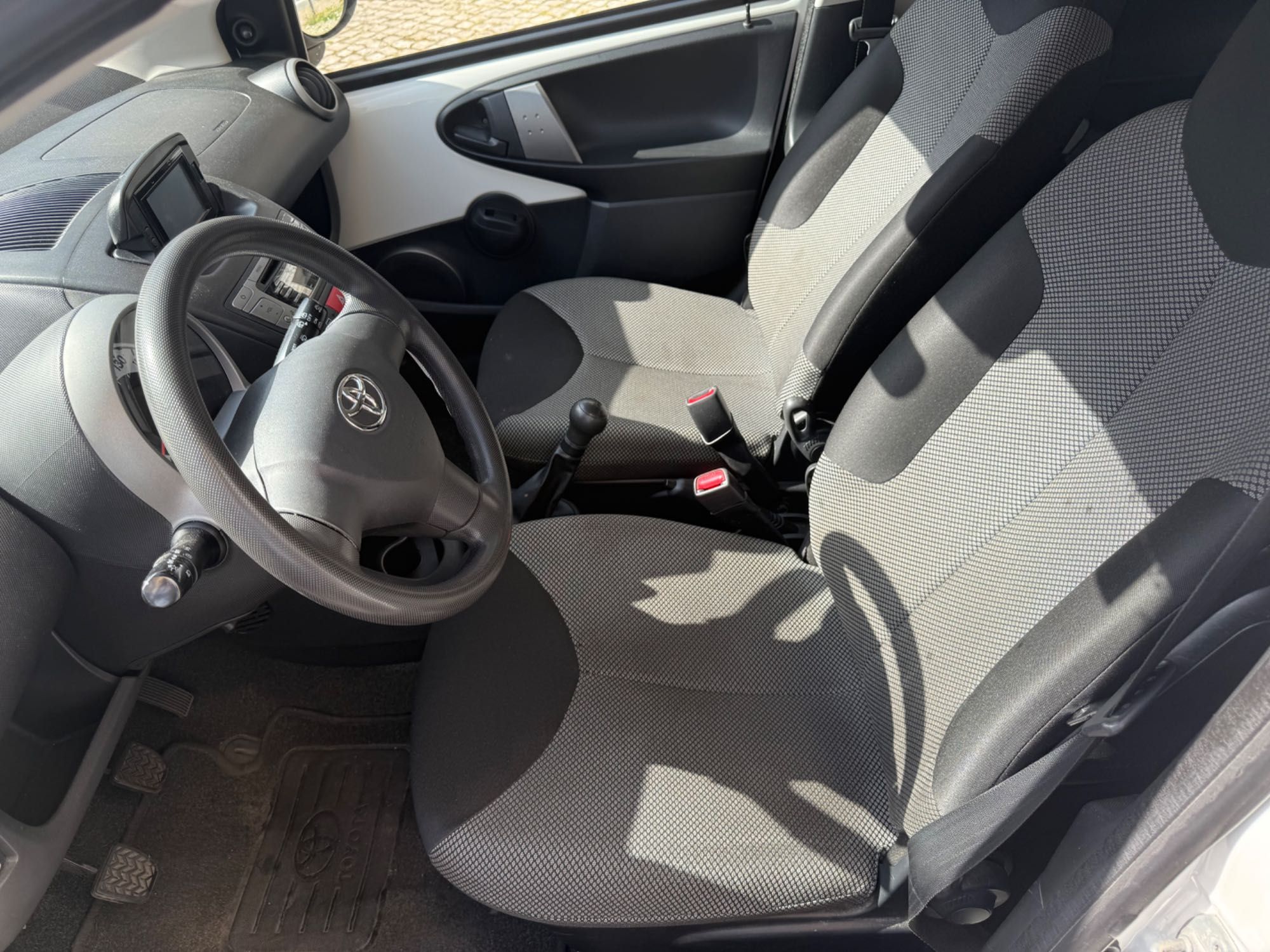 Toyota Aygo 2013 cor branca