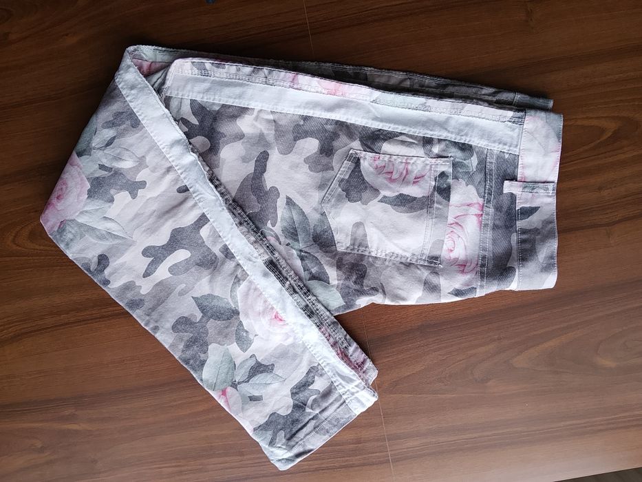 Spodnie damskie typu jeans