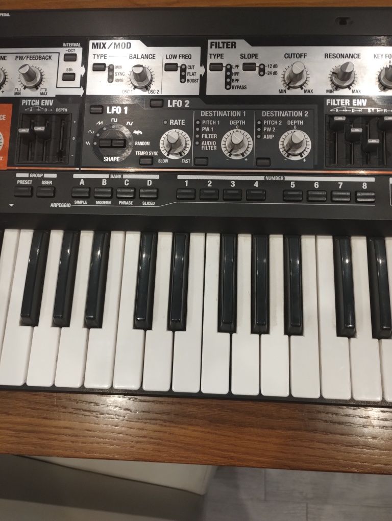 Roland SH-201 synthesizer