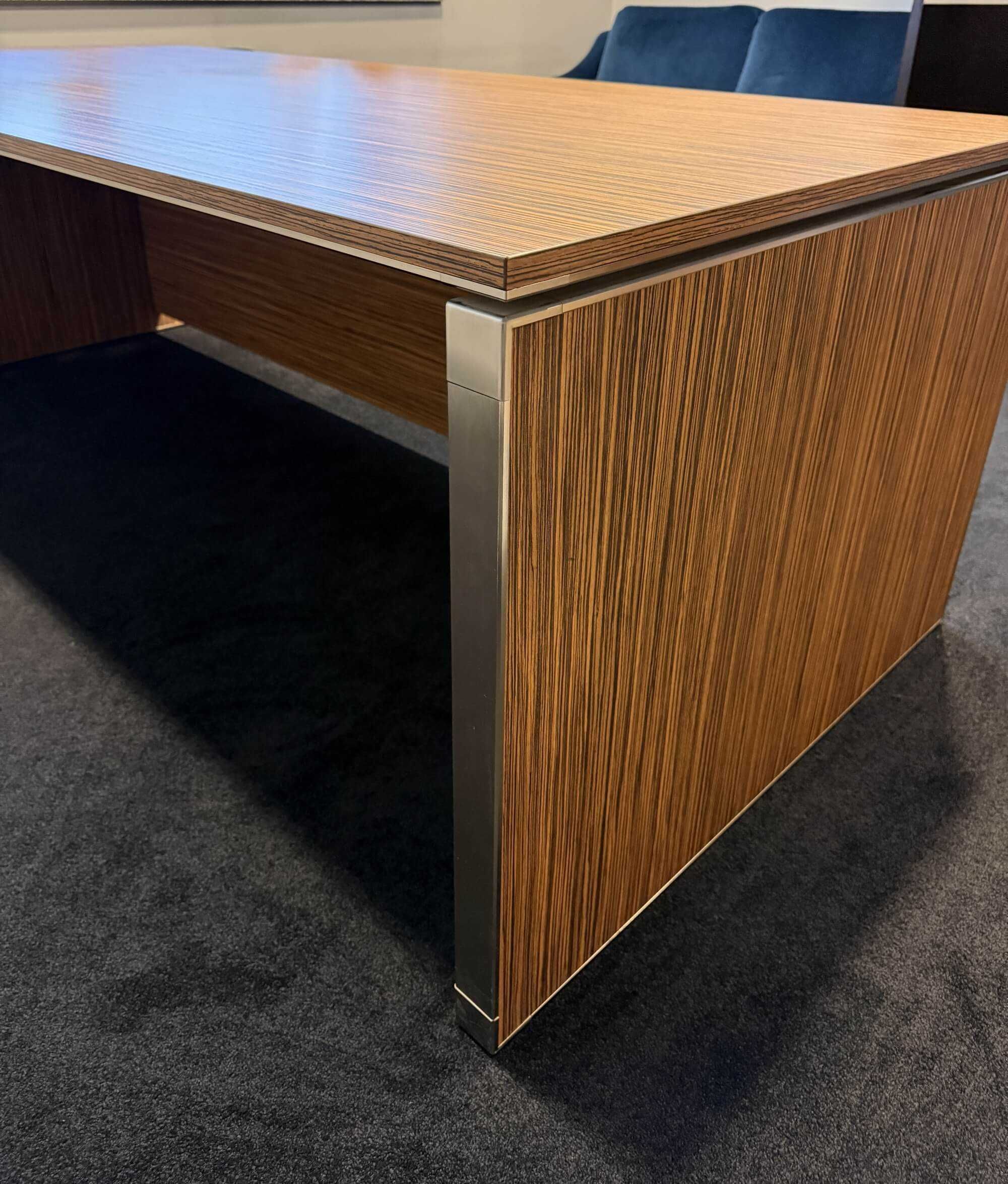 Duże biurko 220 x 100 cm do gabinetu, biura, domu