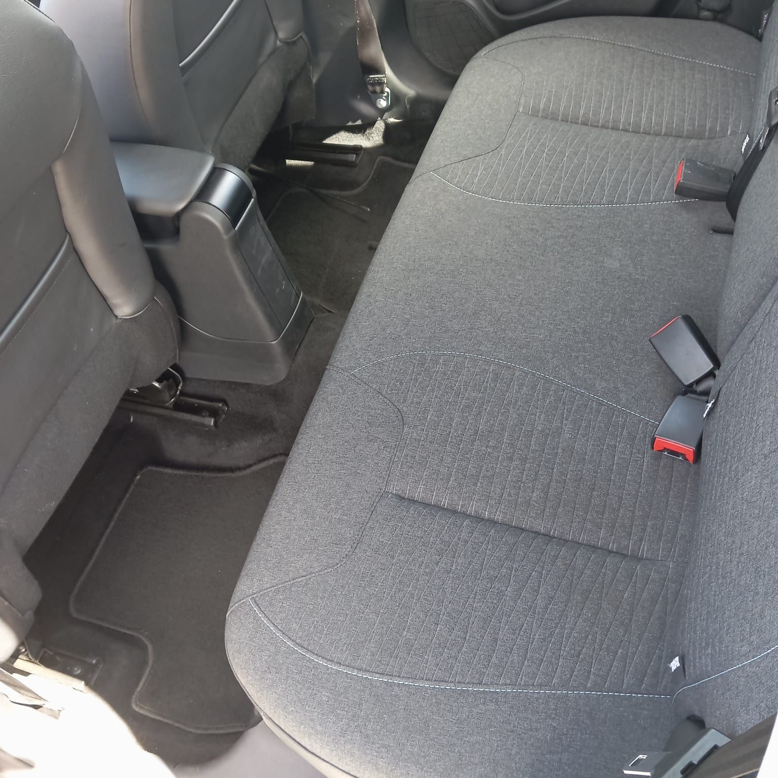 Vendo Citroën C3 — 2016 — Gasolina — 90.000 km

Vendo Citroën C3 — 201