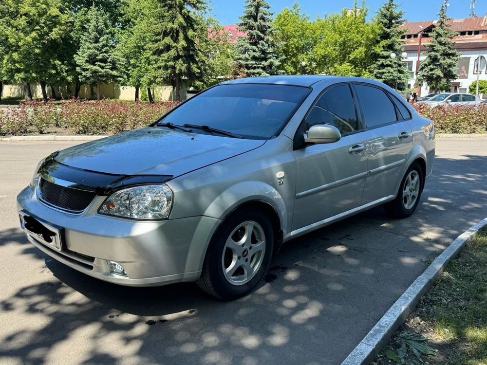 Продам Chevrolet Lacetti 1.8