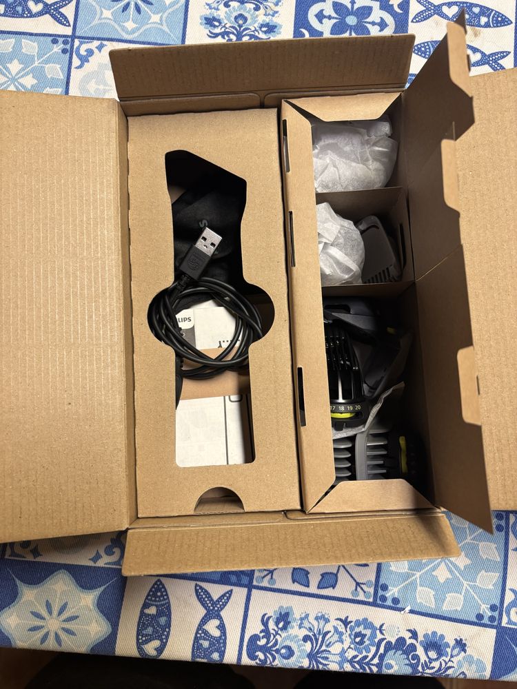 Aparador de Barba Philips 15in1 Novo