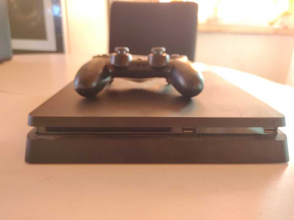 PS4 1 tera + Horizon Zero Dawn +The Last of US + Middle-Earth