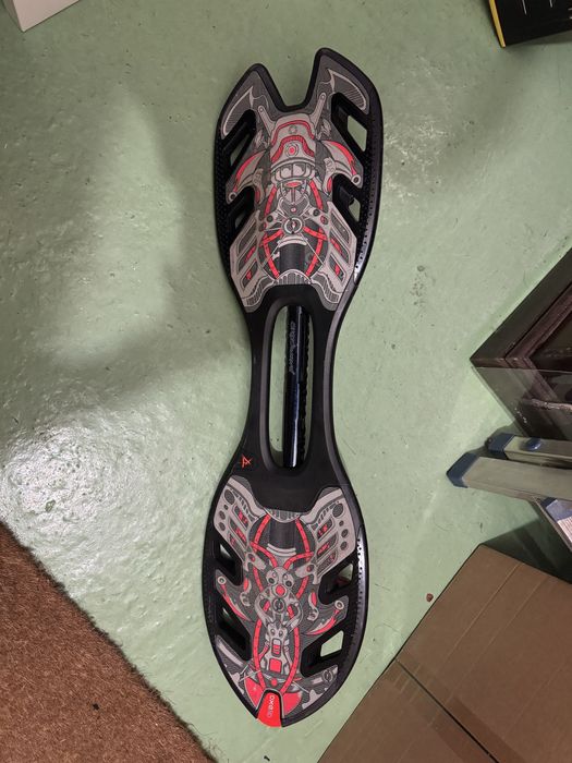 Skate street surfing