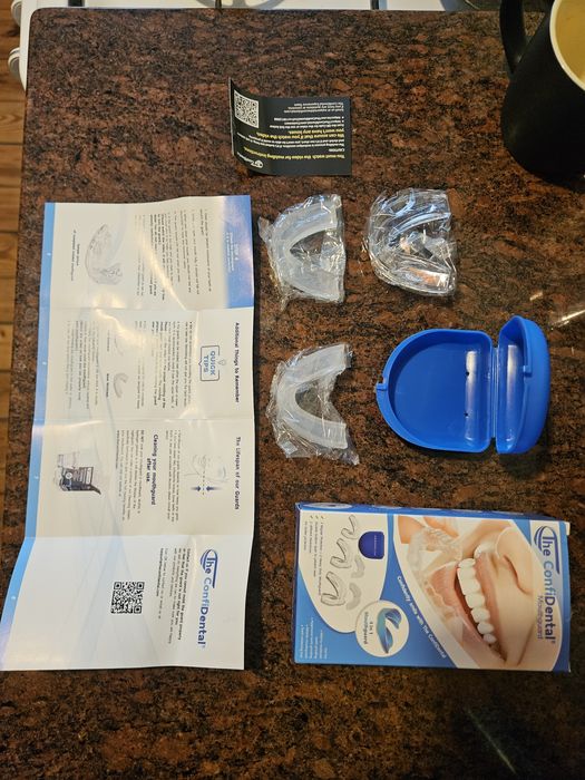 The ConfiDental Mouthguard 4-in-1 / Zestaw 3 szyn relaksacyjnych na br