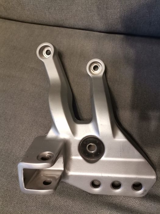 Suzuki DL 1000 rok 2002 set pasażera lewy