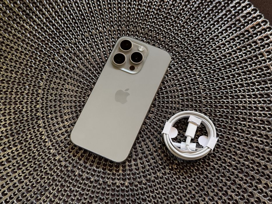Apple Iphone 15 Pro 1TB Neverlock Батарея 82%