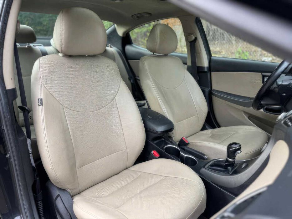 Hyundai Elantra Limited      2015