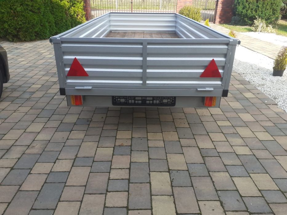 Przyczepka samochodowa