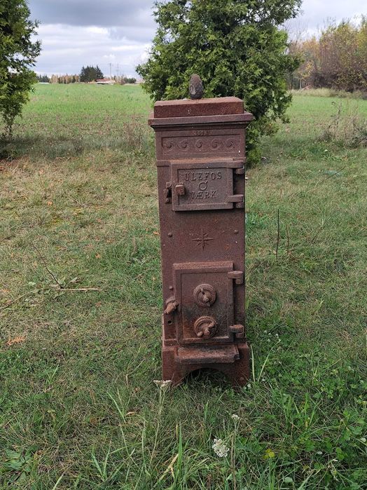 Piec koza norweski, kominek