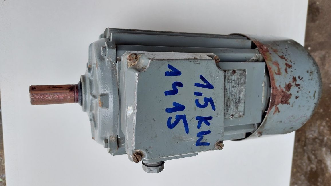 Silnik 220 /380v