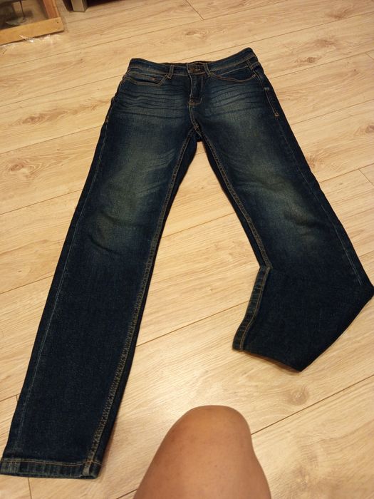 Klasyczne jeansy dla nastolatka