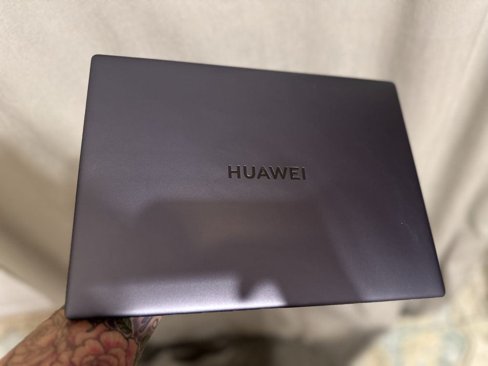 Komputer laptop Huawei matebook 14 r5-5500u 16gb ram 512gb