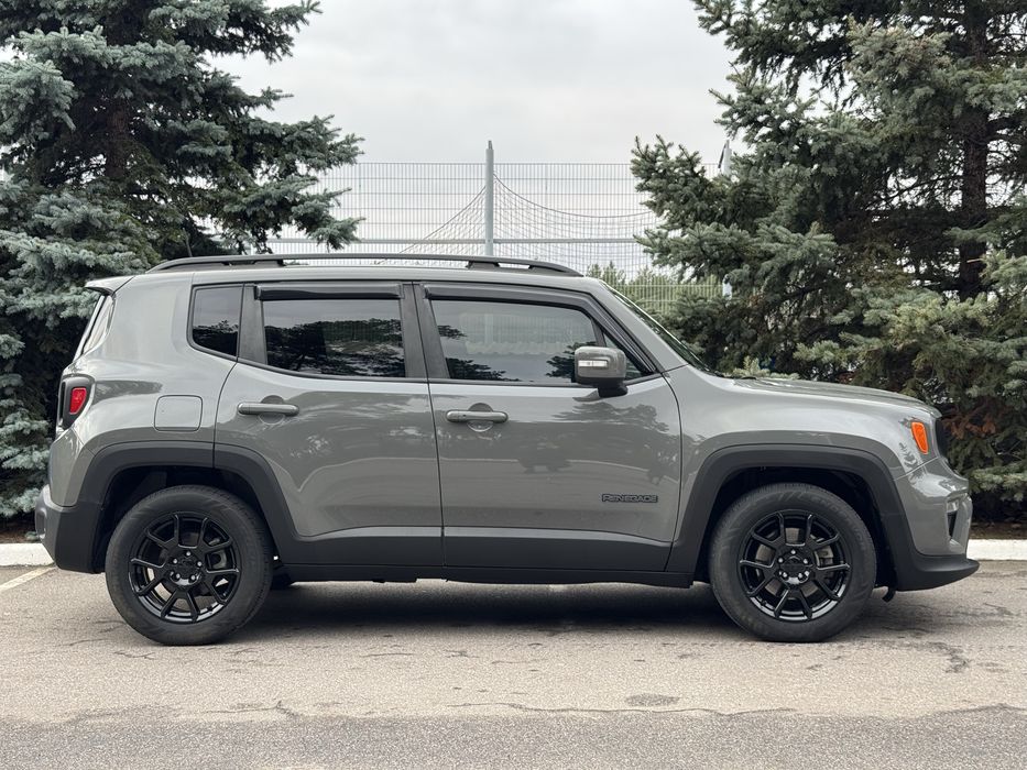 Jeep Renegade 2020 року 2.4 бензин автомат передній привід 79т.км.