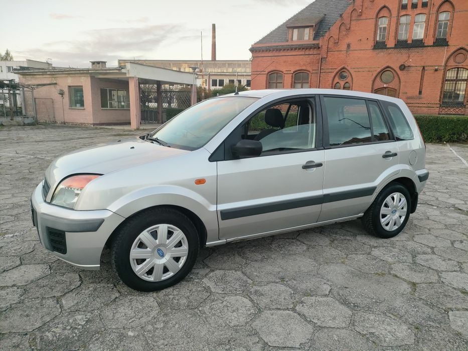 Ford Fusion 1.4 benzyna klimatyzacja zarejestrowany ubezpieczony
