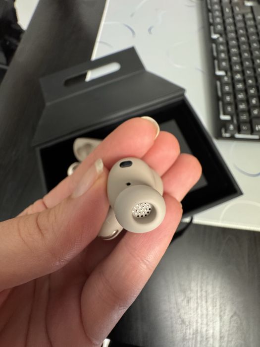 Phones de ouvido sem fio JBL TOUR 3