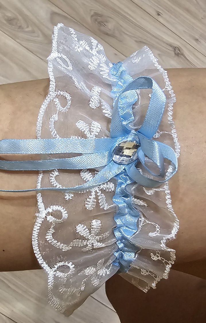 Свадебная подвязка на ногу. Весільна підв'язка на ногу.