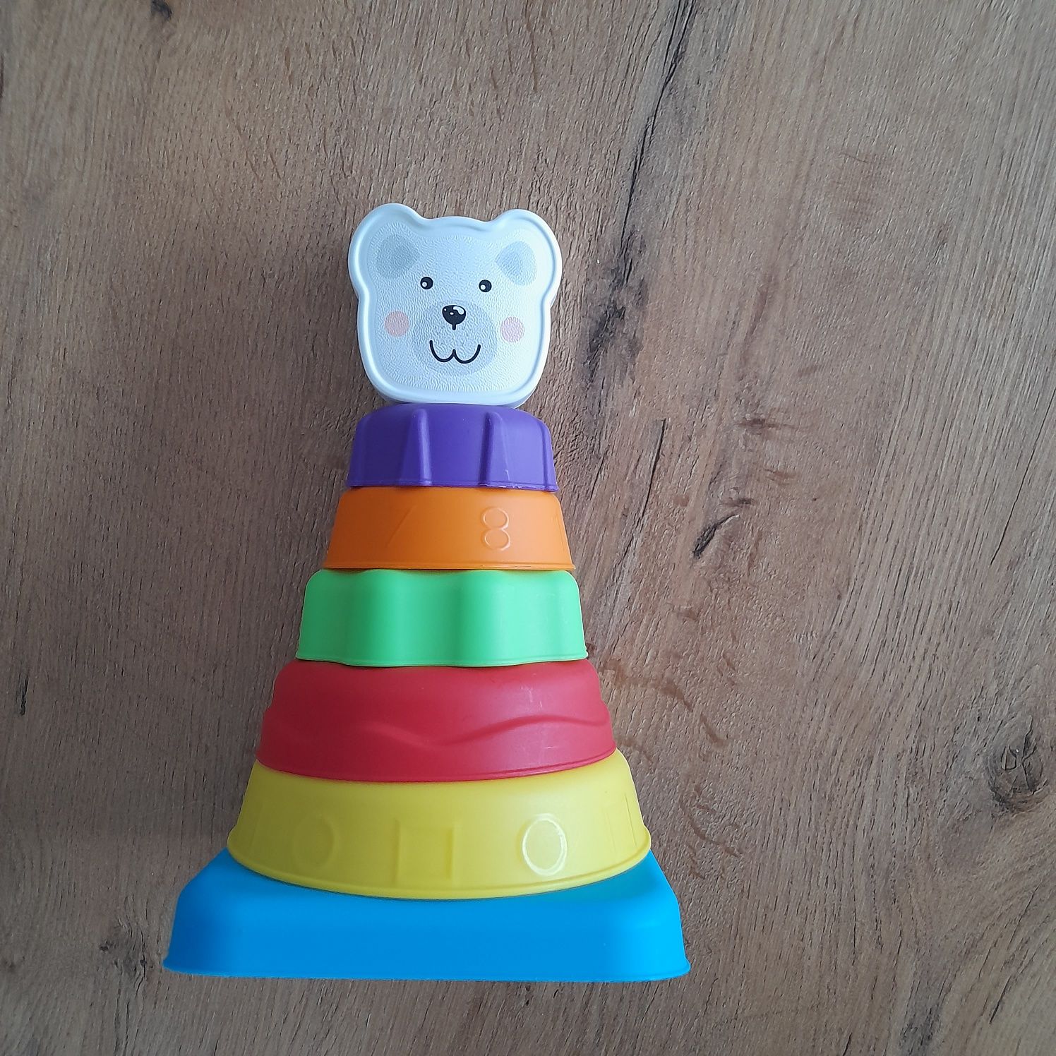Zabawka edukacyjna: miś + kolorowe kółka,  w różnych rozmiarach