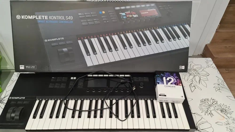 Native Instruments Kontrol S49 mk2 + Komplete Ultomate 12