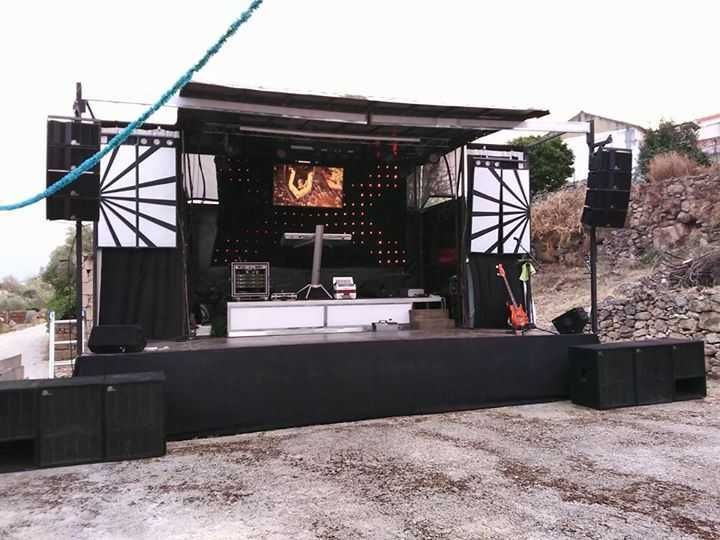 Palco móvel Ligeiro (o som não está à venda e não vendo sem cenário)