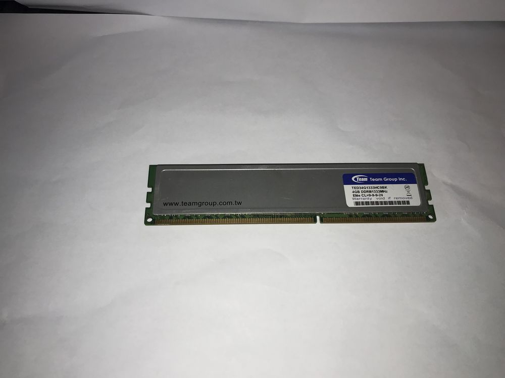 Планки внутреней памяти  по 4gb