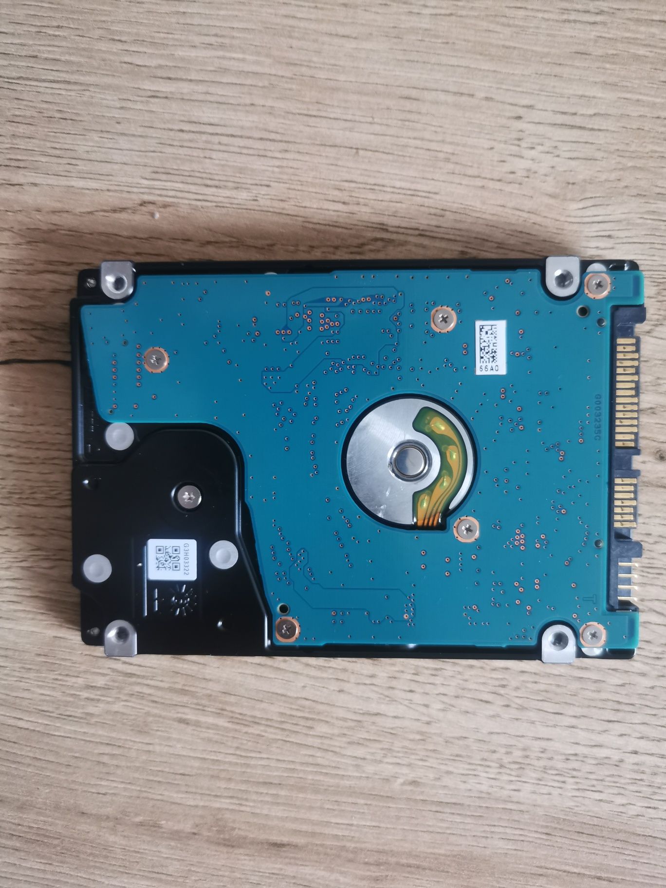Dysk HDD 1000 GB sprawny 2,5"