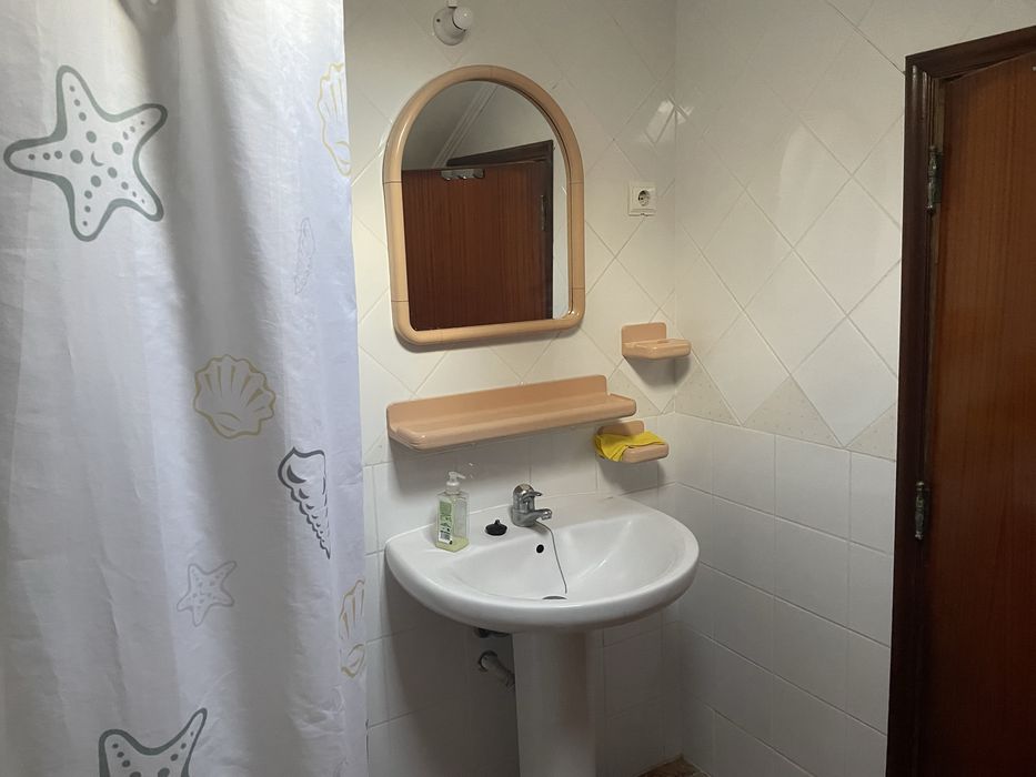 Quarta para Arrendamento, Quinta tranquila