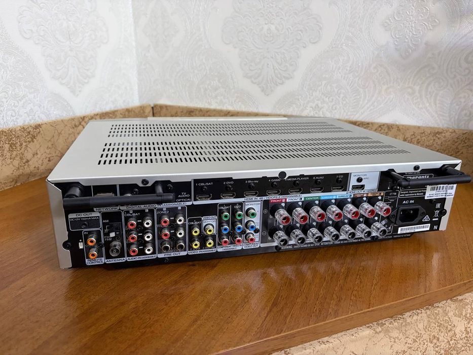 AV- ресівер Marantz NR1606