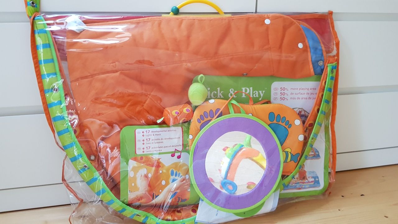 Mata edukacyjna Tiny Love Kick&Play