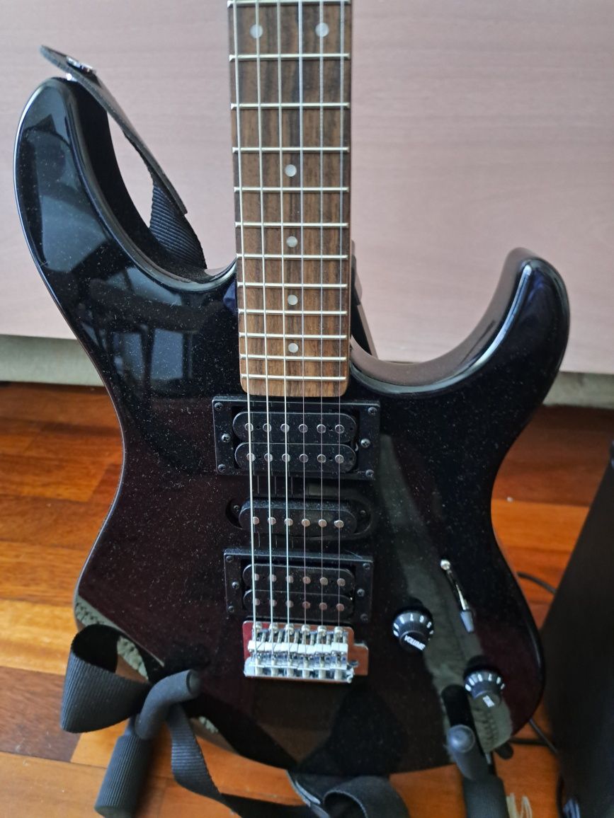 Pack guitarra Yamaha ERG 121 C+ amplificador  Yamaha GA-15